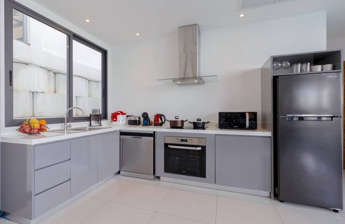 Ban Saiyuan Villa | Loft-Style 4BR Salt Pool Villa Sunset 6