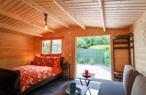 West Pennard House | Log Cabin - Amber Glow