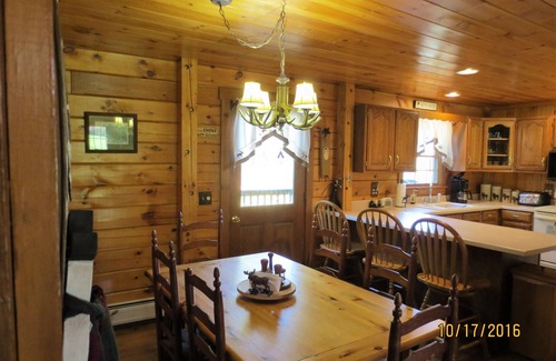 Brownsville Cabin | Log Cabin home with Mt Ascutney views and pool table
