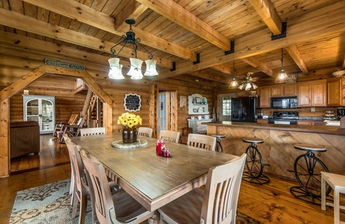 Union Cabin | Log Cabin Lodge Overlooking Ohio River Near Creation Museum & Arc Encounter