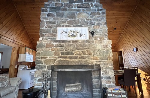 Mount Holly Cabin | Log Cabin Minutes from Jackson Gore and Okemo Mountain!