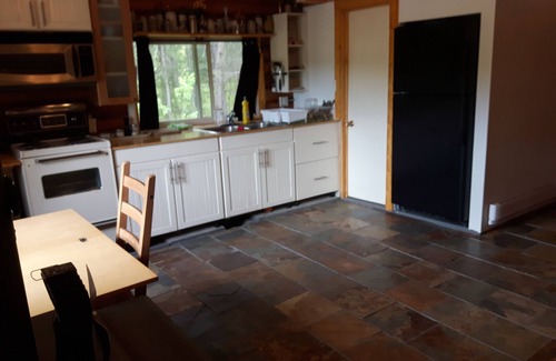 Sundre Cabin | Log cabin on the James River in Alberta