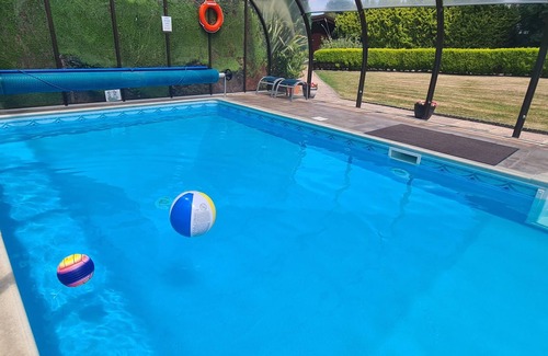 New Forest District Cabin | Log Cabin Private Hot Tub & Swimming Pool ,Adults Only,New Forest National Park