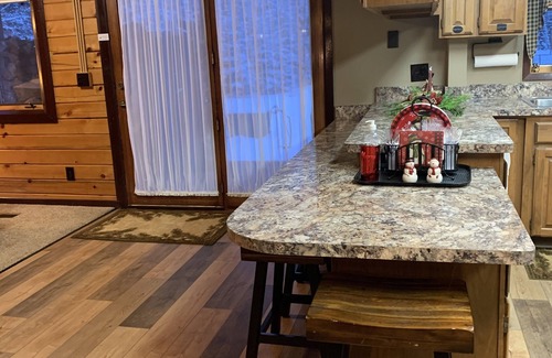 Newport House | Log Home Getaway Surrounded by meadows & Mountains