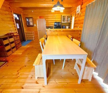Shirahama Apartment | LOG HOUSE 白浜 -Shirahama- Dog run, hot springs, BBQ, and sauna! PET OK