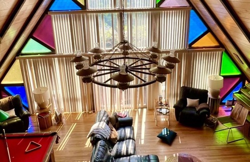 White Haven Cabin | Log House by the Lake - One of a Kind Property