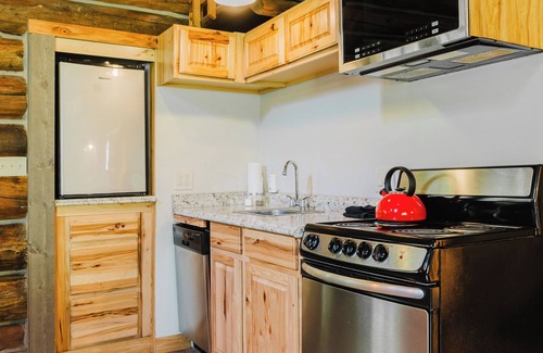 Enumclaw Hotel | LOGE Alta Crystal