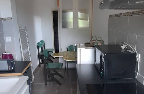 Le Teil Condo | Logement Spacieux et Trés Lumineux, Pour 3 à 5 Personnes, Avec Parking