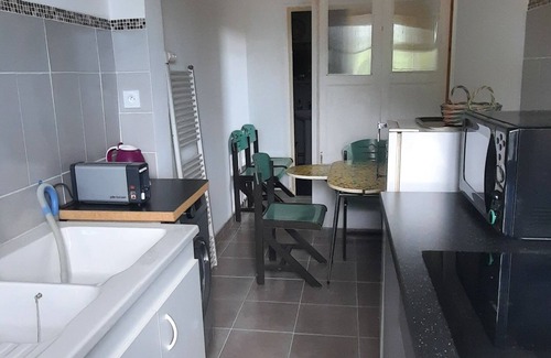 Le Teil Condo | Logement Spacieux et Trés Lumineux, Pour 3 à 5 Personnes, Avec Parking