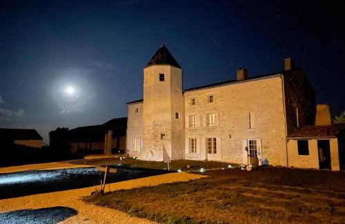 Bessines Bed & Breakfast | Logis de Pierre Levée