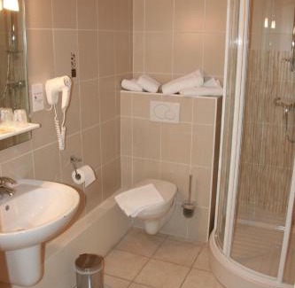 Charette Hotel | Logis Doubs Rivage