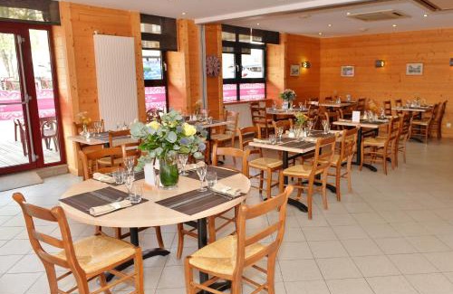 Mornant Hotel | Logis Hôtel de la Poste