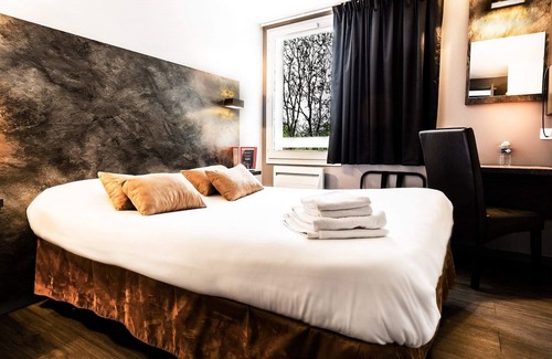 Lons-le-Saunier Hotel | Logis Hôtel Restaurant Le Grill