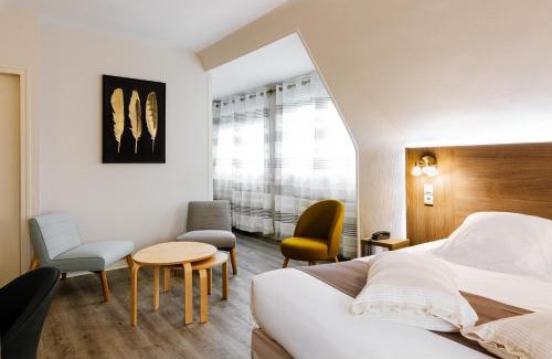 Thury-Harcourt Hotel | Logis Hotel Le Relais De La Poste Restaurant Le Fil du Temps