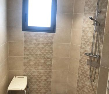 Donneville Hotel | Logis Hotels - Hotel Restaurant l Enclos
