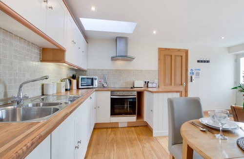 Foxley House | Lollipop Cottage - One Bedroom House, Sleeps 2