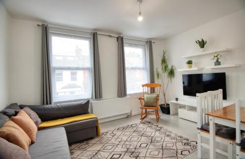 Bruce Grove Apartment | London Serviced Accommodation near Tottenham Hotspurs Football Stadium Great for Contractors