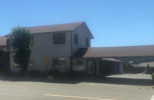 Garberville Hotel | Lone Pine Motel