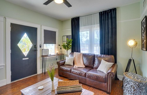 Willmore Apartment | Long Beach Vacation Rental Near Downtown and Beaches