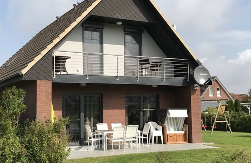 Friedrichskoog-Spitze House | * Long Hus on the North Sea coast