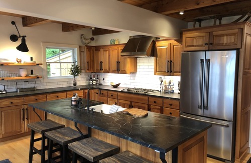 Windsor House | Long Range Mountain Views in West Windsor