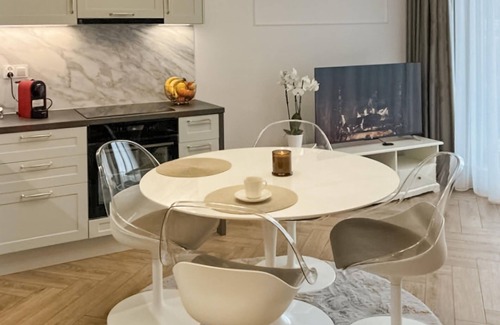 Kamienna Gora Apartment | Look forward to a varied vacation in this comfortable vacation apartment.