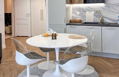 Kamienna Gora Apartment | Look forward to a varied vacation in this comfortable vacation apartment.