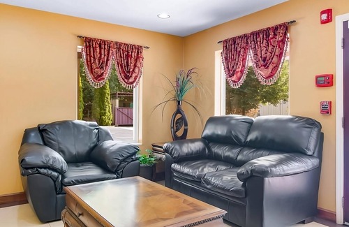 Mableton Hotel | Look No Further! 2 Comfortable Units, Free Parking, Near Trolley Line Park