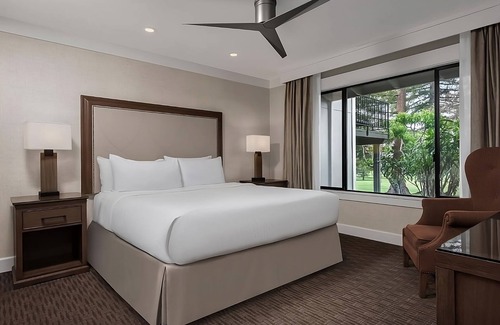 Napa Hotel | Look No Further! 3 Convenient Suites w/Free Parking, Private Kitchen, Pool!