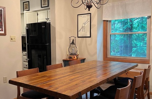 Lincoln Condo | Loon Mountain/Riverfront Condo Sleeps 6
