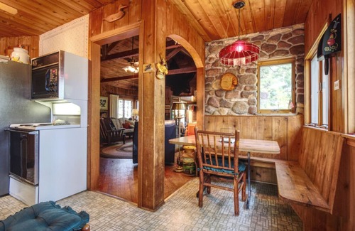 New Auburn Cabin | Loon's Nest Cabin on Lower Long Lake