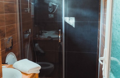 Albania House | Lord Byron Guesthouse