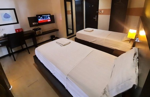 Bangkal Hotel | Lorenzzo Suites Hotel