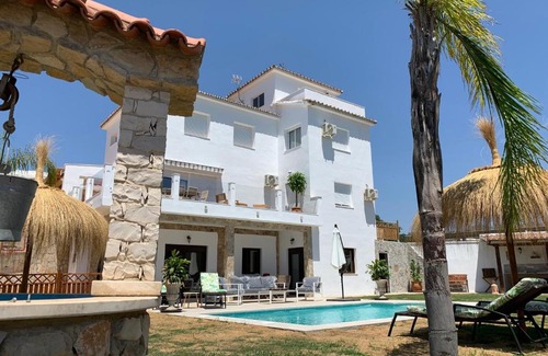 Mezquitilla House | Los Nísperos