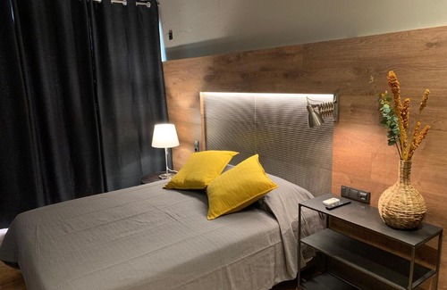 Patroves House | Lost & Found - Guesthouse & Suites