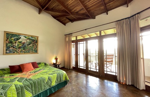 La Fortuna Resort | Lost Iguana Resort and Spa