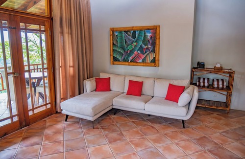 La Fortuna Resort | Lost Iguana Resort and Spa