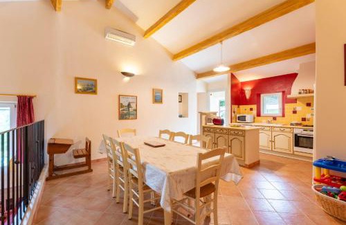 L'Isle-sur-la-Sorgue Apartment | Lou Recati La Ribelle En Provence