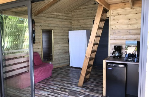 L'Etang-Sale House | Lounge of the high panoramic view between Ocean and Mountains