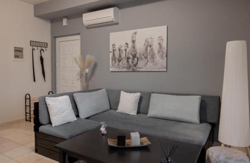 Anatoli Apartment | Loupi's Home - Urban Apartment Cozy & Comfortable