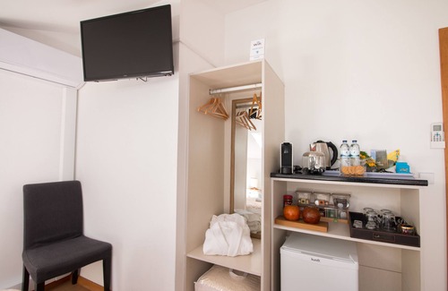 Lousa Apartment | LOUSÃ VARANDA'S HOUSE - Cherry Room