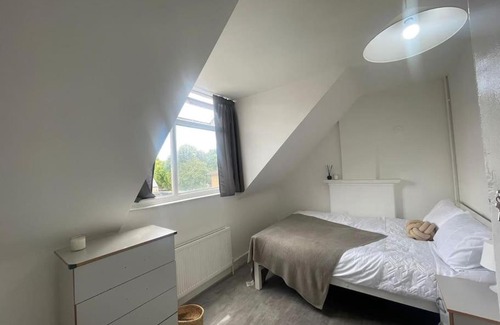 Bermondsey Apartment | Lovable 2 Bedroom Flat On Tower Bridge