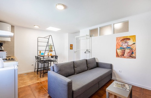 Madalena Apartment | LOVE MUCH ☀ Beach Guest Home with Pool