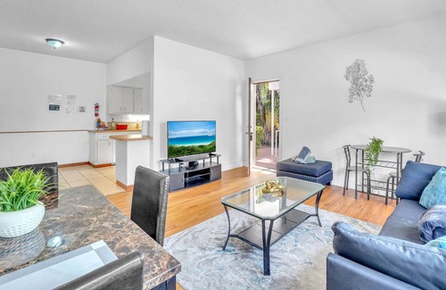 Bay Harbor Islands Apartment | Lovely 2 bed apartment near the beach.