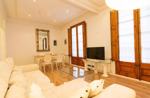 Bahria Town Apartment | Lovely 2-bed Apartment in Rawalpindi