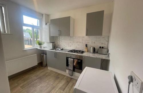 Bermondsey Apartment | Lovely 2 Bed On Tower bridge