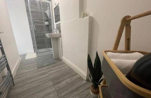 Bermondsey Apartment | Lovely 2 Bed On Tower bridge
