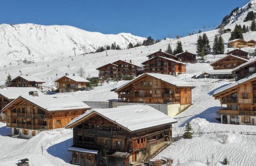 Le Chinaillon Apartment | Lovely 2-bedroom apartment, sunny terrace, close to slopes in Chinaillon