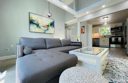 Worcester House | Lovely 2BD with Skylight Near Hospitals, Free Parking