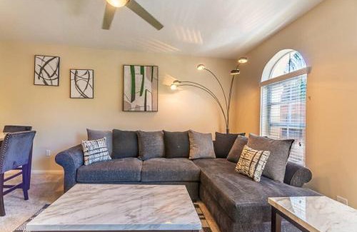 Orange Apartment | Lovely 2BR/2BA!5MIN to Disney! Angelstadium! HondaCenter.